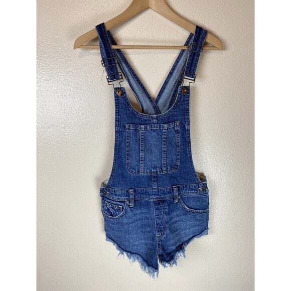 Free People 25 We The Free June Denim Shortalls Overalls Distressed Blue Cut Off - Picture 2 of 3